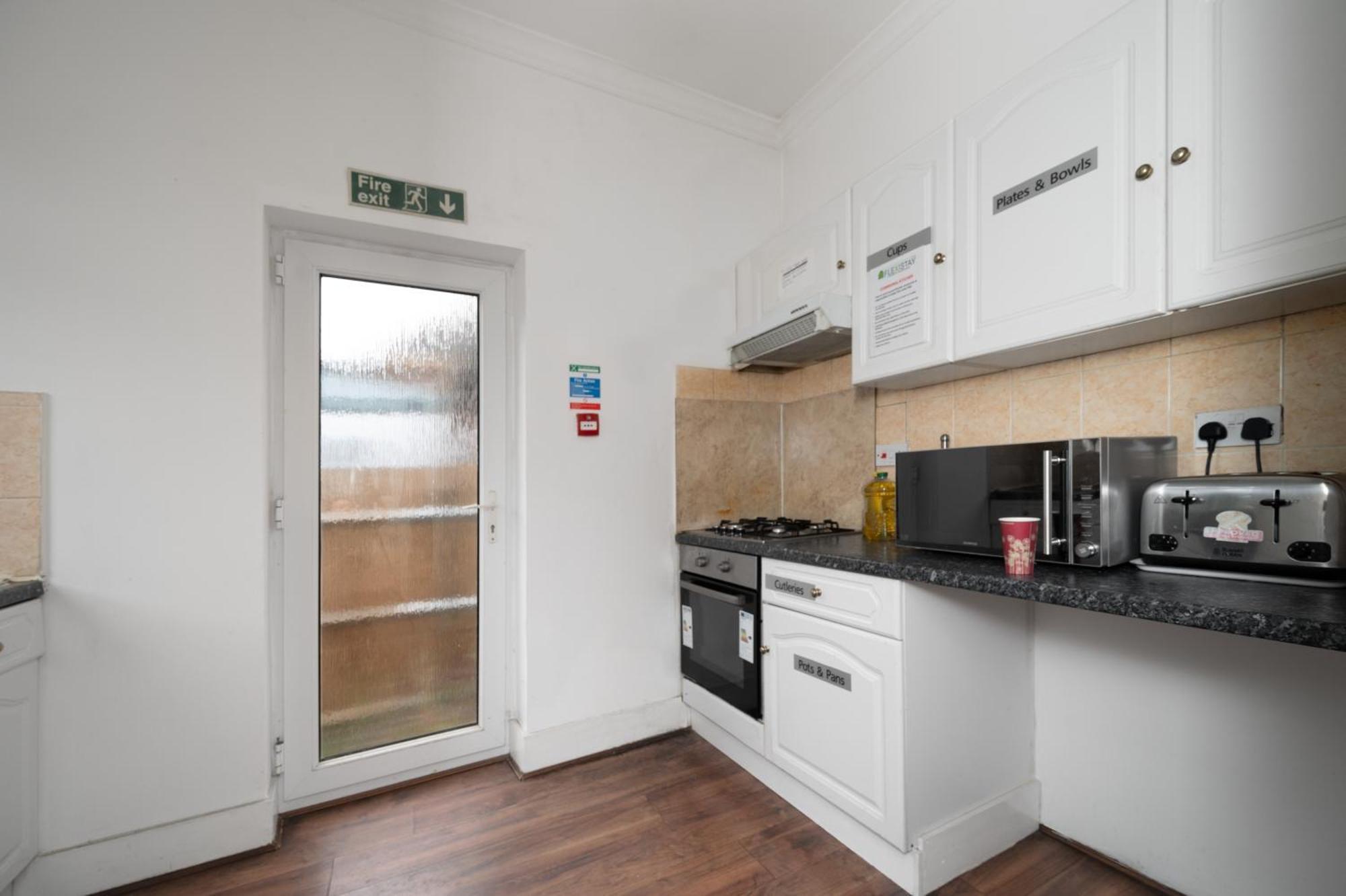 Flexistay Norbury Aparthotel London Exterior photo